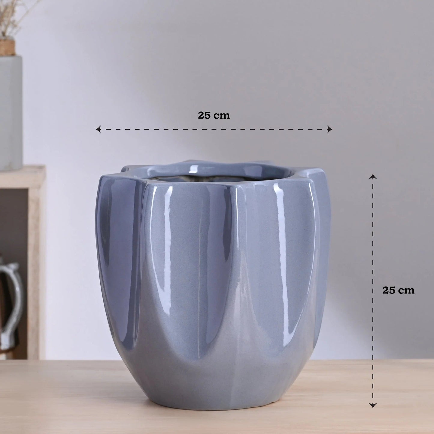 Modern Glossy Ceramic Planter Pot – Elegant Indoor Flower Pot for Home & Office